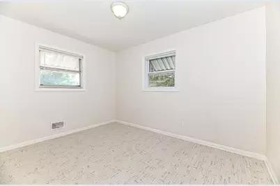 9730 W Keefe Ave, Milwaukee, WI 53222 - Photo 15