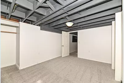 9730 W Keefe Ave, Milwaukee, WI 53222 - Photo 27