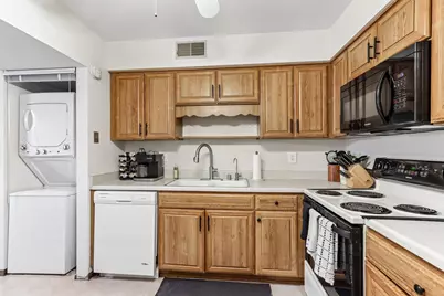 3759 N 88th St #312, Milwaukee, WI 53222 - Photo 5