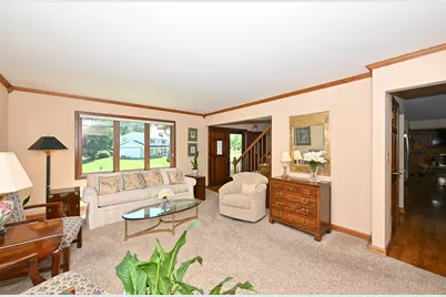12660 W Crawford Dr, New Berlin, WI 53151 - Photo 5
