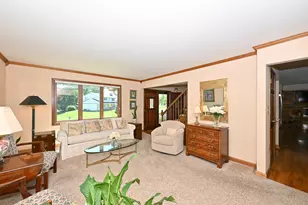 12660 W Crawford Dr, New Berlin, WI 53151 - Photo 5