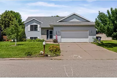 213  Kenneda St, Holmen, WI 54636 - Photo 3
