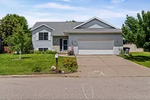 213 Kenneda St, Holmen, WI 54636 - Photo 3