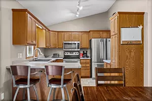 213 Kenneda St, Holmen, WI 54636 - Photo 13