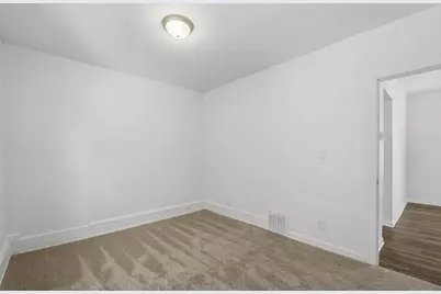 2954 N 19th St, Milwaukee, WI 53206 - Photo 15