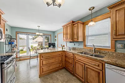 4315 N Alpine Ave, Shorewood, WI 53211 - Photo 3