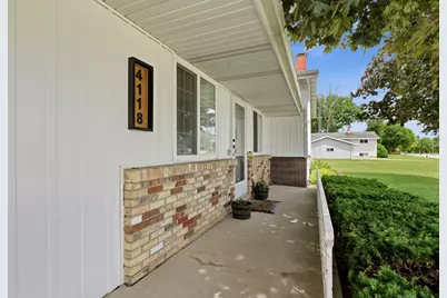 4118  Michigan Ave, Manitowoc, WI 54220 - Photo 3