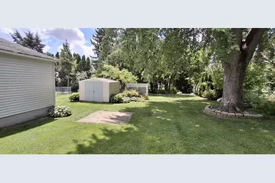 131 E Burnett St, Beaver Dam, WI 53916 - Photo 9