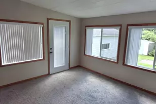 131 E Burnett St, Beaver Dam, WI 53916 - Photo 5