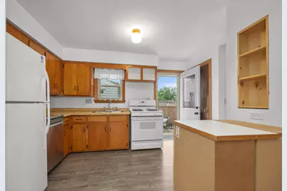 N84W16651  Ann Ave, Menomonee Falls, WI 53051 - Photo 9