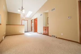 513 Woodland Dr, Jefferson, WI 53549 - Photo 5