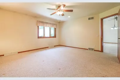 513  Woodland Dr, Jefferson, WI 53549 - Photo 19