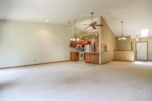 513 Woodland Dr, Jefferson, WI 53549 - Photo 7