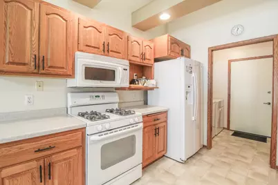 513  Woodland Dr, Jefferson, WI 53549 - Photo 15