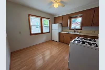 3265 S Burrell St, Milwaukee, WI 53207 - Photo 11