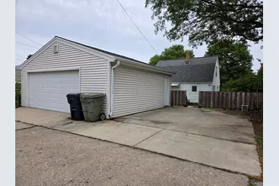 3265 S Burrell St, Milwaukee, WI 53207 - Photo 23