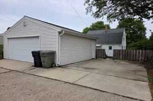 3265 S Burrell St, Milwaukee, WI 53207 - Photo 23