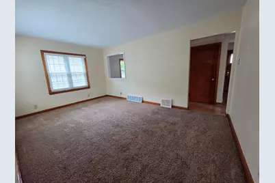 3265 S Burrell St, Milwaukee, WI 53207 - Photo 5