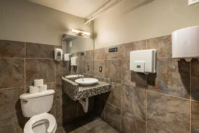 715 S 5th St, Milwaukee, WI 53204 - Photo 27