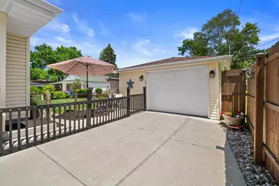 8219  26th Ave, Kenosha, WI 53143 - Photo 21