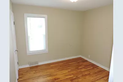 127 N Pleasant Ave, Jefferson, WI 53549 - Photo 15