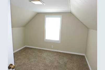 127 N Pleasant Ave, Jefferson, WI 53549 - Photo 25