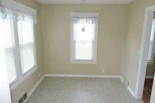 127 N Pleasant Ave, Jefferson, WI 53549 - Photo 7