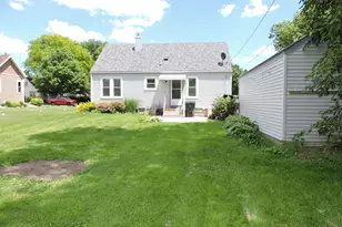 127 N Pleasant Ave, Jefferson, WI 53549 - Photo 27