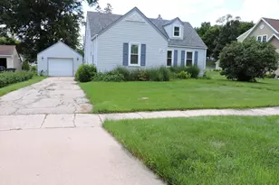 127 N Pleasant Ave, Jefferson, WI 53549 - Photo 29