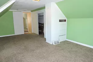 127 N Pleasant Ave, Jefferson, WI 53549 - Photo 23