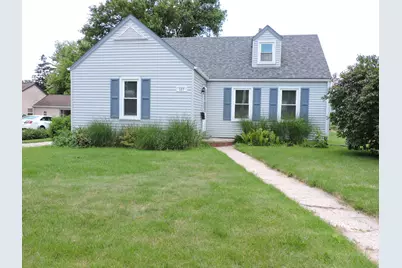 127 N Pleasant Ave, Jefferson, WI 53549 - Photo 1