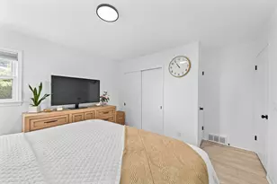 8621 W Grantosa Dr, Milwaukee, WI 53225 - Photo 17