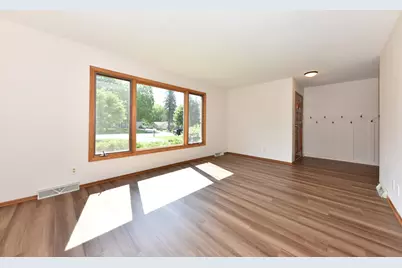 9141 N 60th St, Brown Deer, WI 53223 - Photo 9