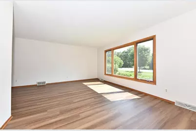 9141 N 60th St, Brown Deer, WI 53223 - Photo 5