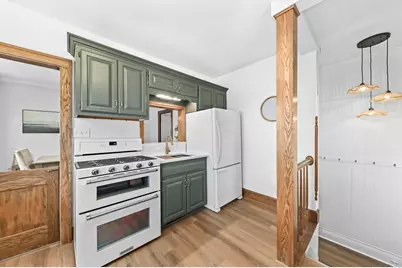 6816  Cedar St, Wauwatosa, WI 53213 - Photo 11