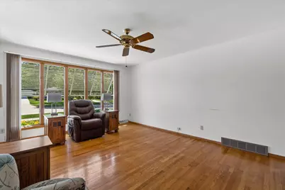 2604 E Dale Ave, Cudahy, WI 53110 - Photo 7