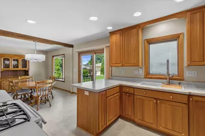 2604 E Dale Ave, Cudahy, WI 53110 - Photo 9