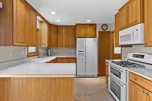 2604 E Dale Ave, Cudahy, WI 53110 - Photo 13