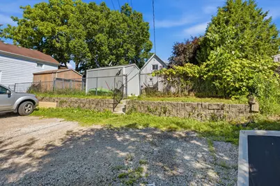 1035 E Potter Ave, Milwaukee, WI 53207 - Photo 29