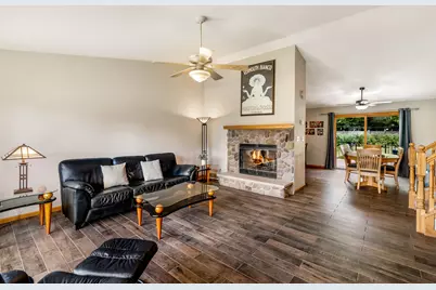 N50W14230  Fairmount Ave, Menomonee Falls, WI 53051 - Photo 3