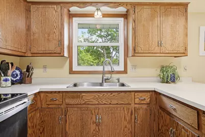 2028  Chapman Dr, Waukesha, WI 53189 - Photo 7
