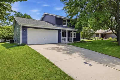 2028  Chapman Dr, Waukesha, WI 53189 - Photo 3
