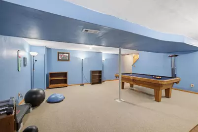 2028  Chapman Dr, Waukesha, WI 53189 - Photo 31