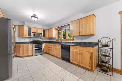 W326S1480  Forest Hills Dr, Genesee, WI 53018 - Photo 9