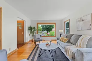 3731 N 77th St, Milwaukee, WI 53222 - Photo 5