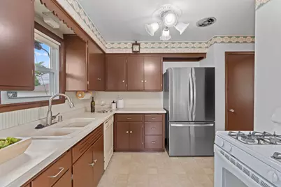 3731 N 77th St, Milwaukee, WI 53222 - Photo 7