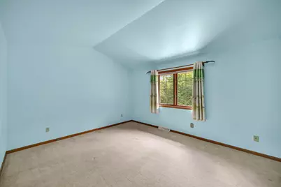 14285 W North Oak Blvd, New Berlin, WI 53151 - Photo 23