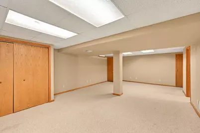 14285 W North Oak Blvd, New Berlin, WI 53151 - Photo 27
