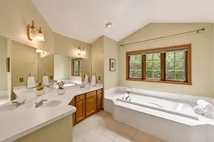 14285 W North Oak Blvd, New Berlin, WI 53151 - Photo 21