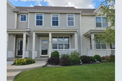 616  Hunter Oaks Blvd, Watertown, WI 53094 - Photo 1